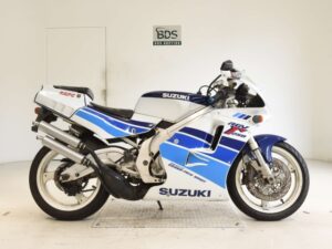 Suzuki RGV250 VJ22