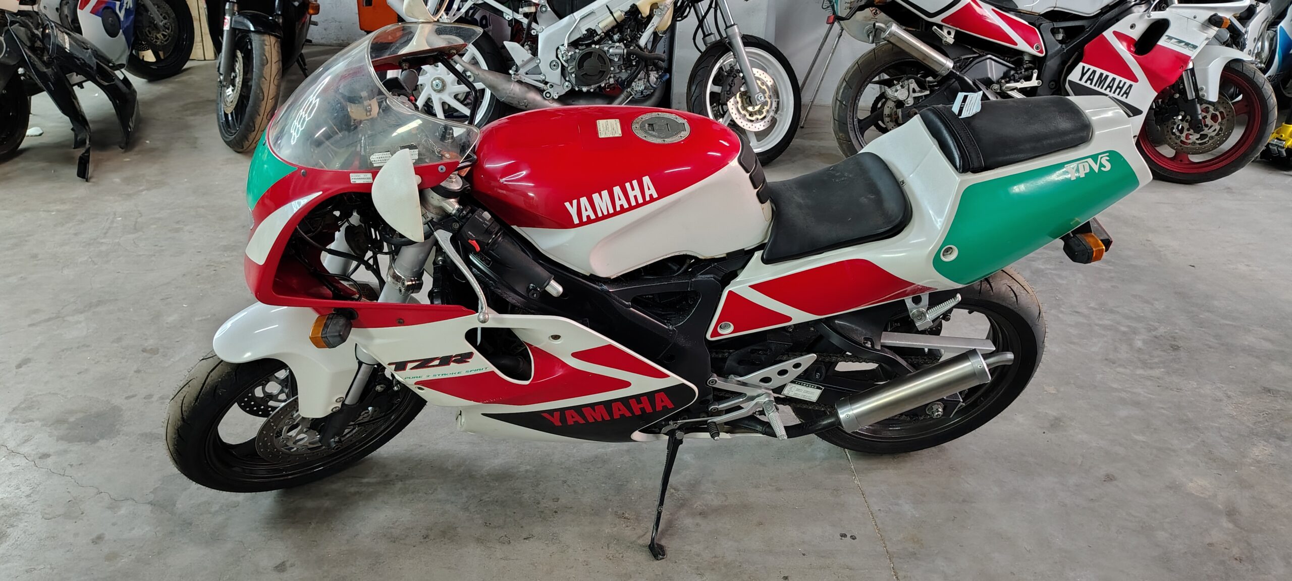 Yamaha TZR250R 3XV - Imagen 2