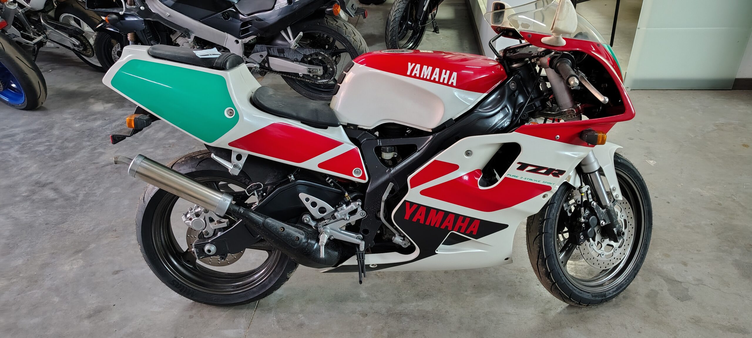 Yamaha TZR250R 3XV