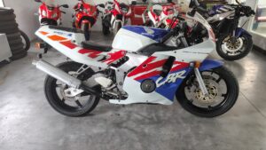 Honda CBR250RR MC22